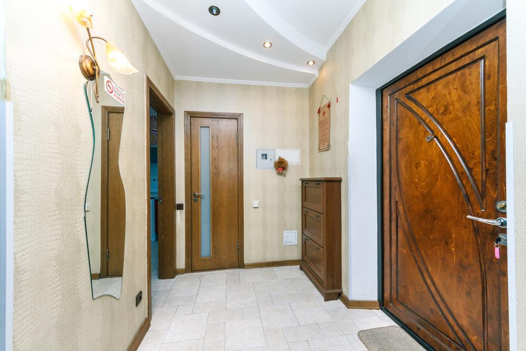 Two-Storey Apartment Near Iec Kiev Bagian luar foto