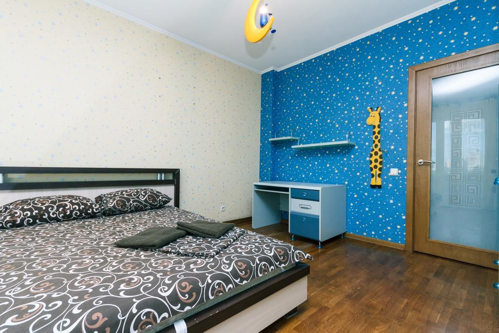 Two-Storey Apartment Near Iec Kiev Bagian luar foto