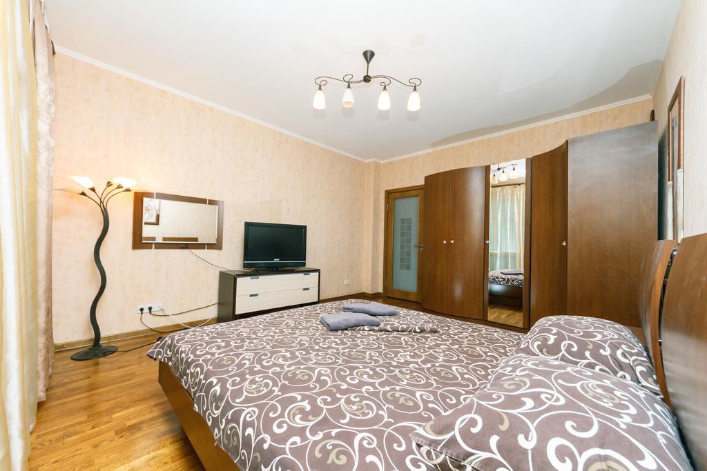 Two-Storey Apartment Near Iec Kiev Bagian luar foto