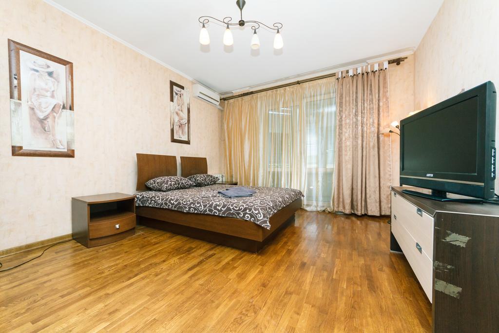 Two-Storey Apartment Near Iec Kiev Bagian luar foto
